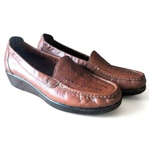 SAS Weave Slip On Loafer Shoes Tripad Comfort Chestnut Brown Wedge Heel Size 7N